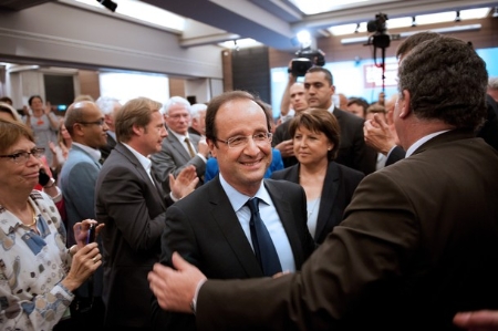 นาย ฟรองซัว ออลลองด์ ปฏิญาณตนรับตำแหน่งประธานธิบดีฝรั่งเศส